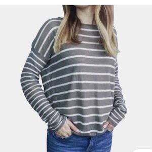 #18- VINCE- 100% LINEN Striped Lightweight Sweater size small